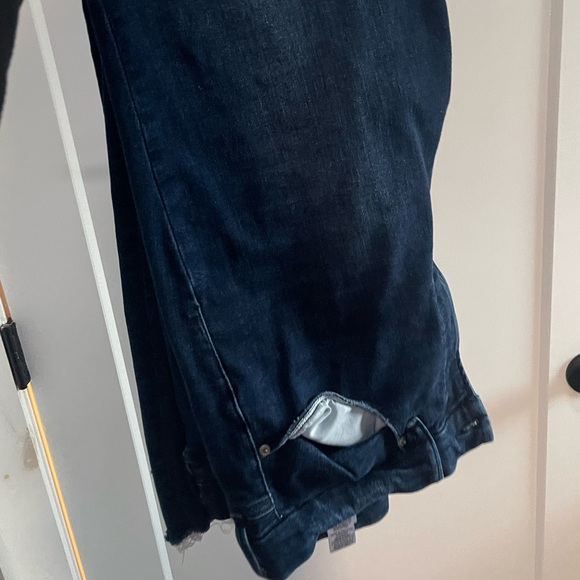 Good American Always Fits Good Curve Straight Jeans - Picture 2 of 2